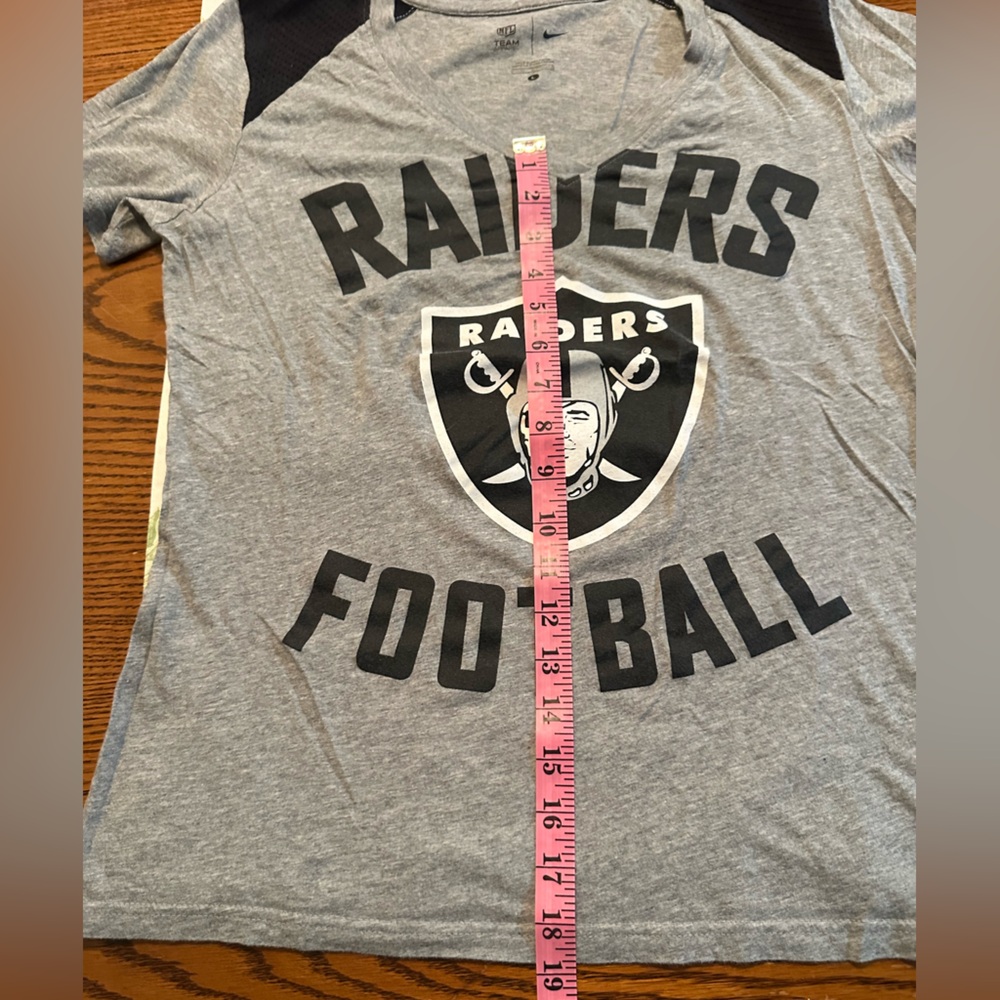 NFL Raiders Gray and Black Short Sleeve Tee - Picture 3 of 4